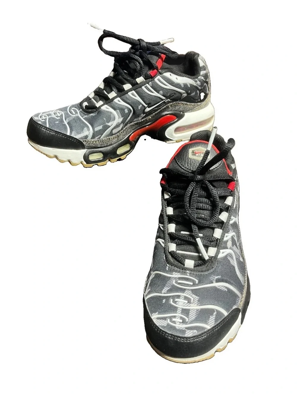 Nike Kids Black and Red Patterned Mesh Sneakers
